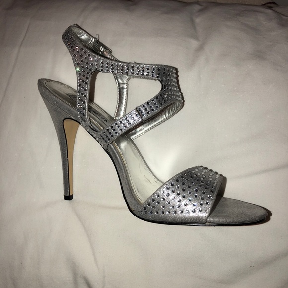 Sold! Steve Madden Sliver Heels - Picture 3 of 7